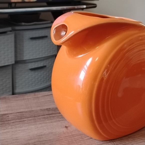 Fiestaware Disc Pitcher orange - Picture 4 of 6